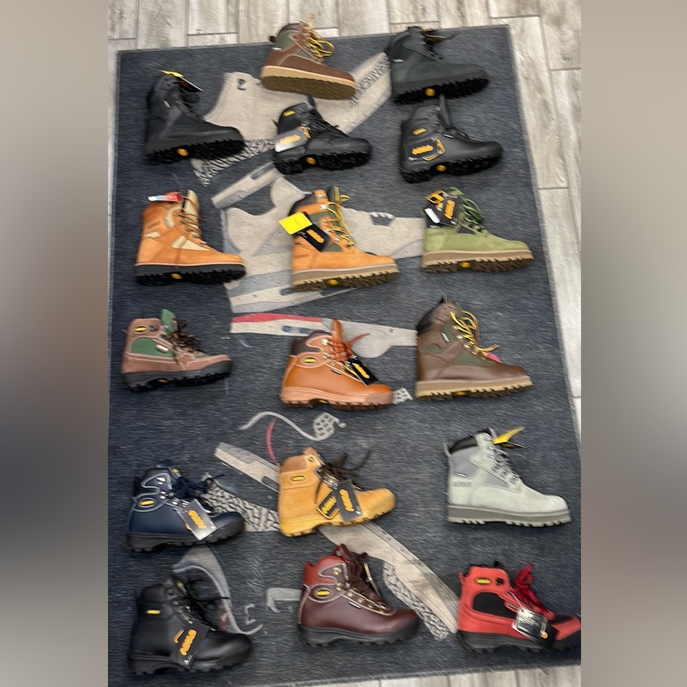 Asoló Men size 8- 14